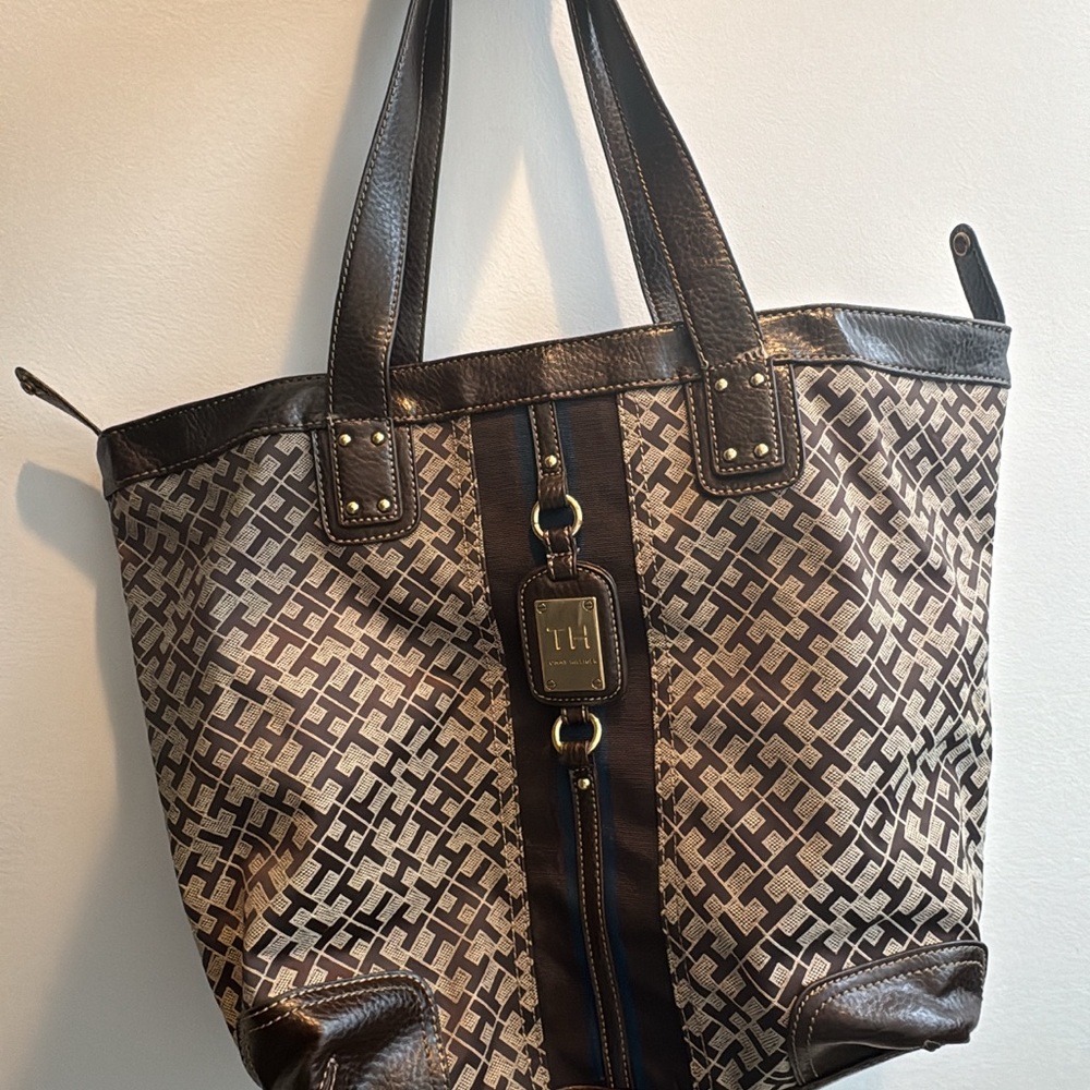 Y2K Stylish Tommy Hilfiger Leather and Canvas Tote Bag